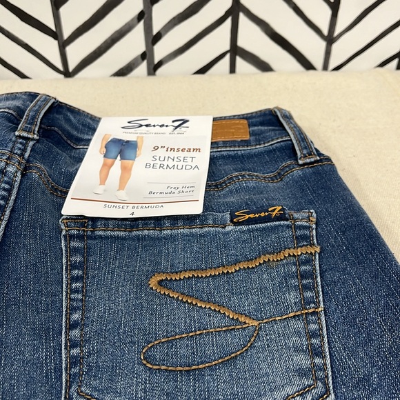 NWT Seven7 9” inseam Sunset Bermuda Fray Hem Denim Shorts, Size 4, Color: Miners - Picture 10 of 16